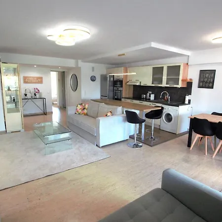 Palm - Fully Fitted - 2 Bedrooms