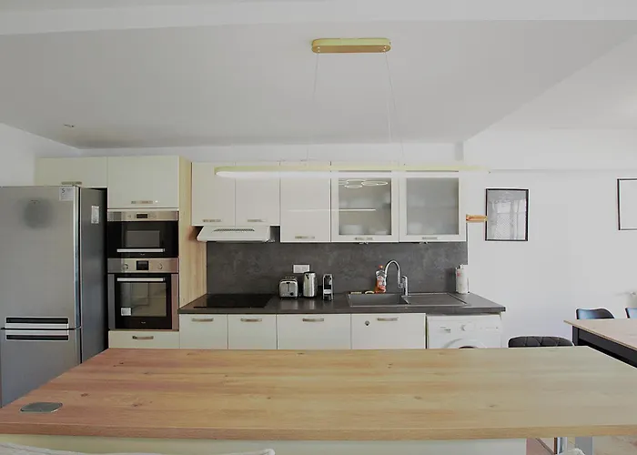 Apartment Palm - Fully Fitted - 2 Bedrooms *