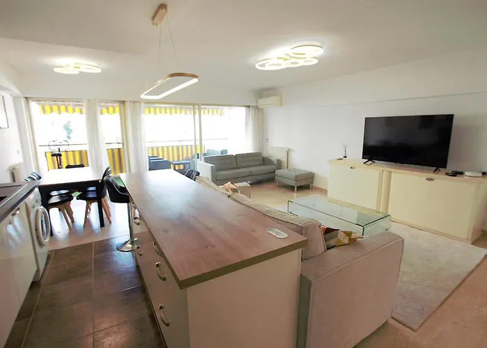 Palm - Fully Fitted - 2 Bedrooms Apartment