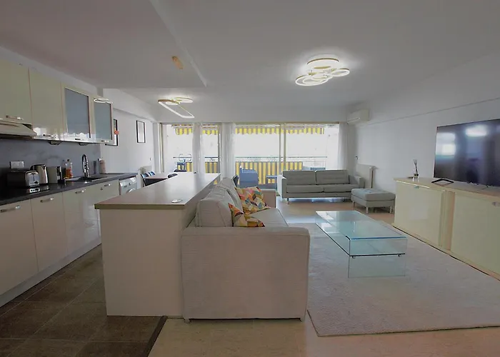 Palm - Fully Fitted - 2 Bedrooms Cannes